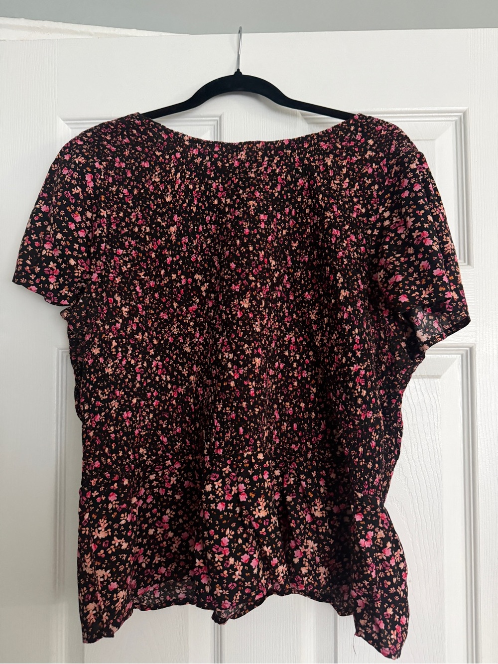 Old Navy Black Short-Sleeve Floral Blouse with Pink Accents